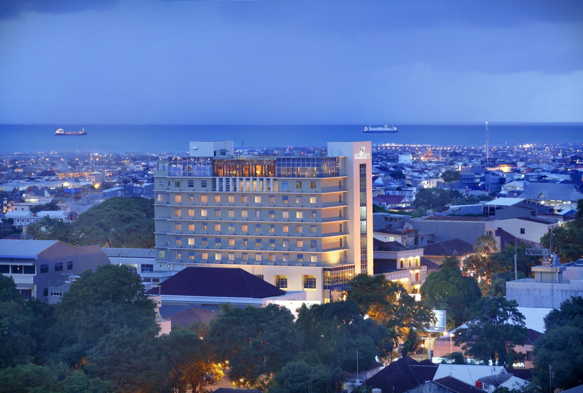 Hotel Santika Makassar Ngoại thất bức ảnh