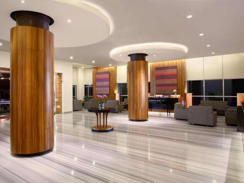 Hotel Santika Makassar Ngoại thất bức ảnh