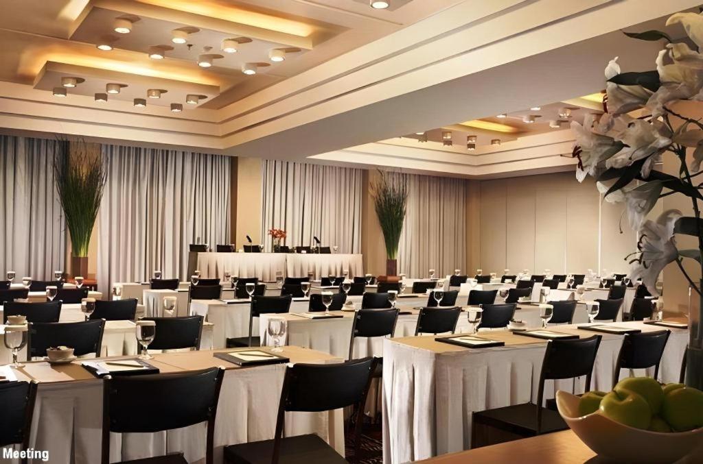 Hotel Santika Makassar Ngoại thất bức ảnh