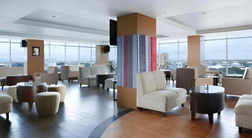 Hotel Santika Makassar Ngoại thất bức ảnh