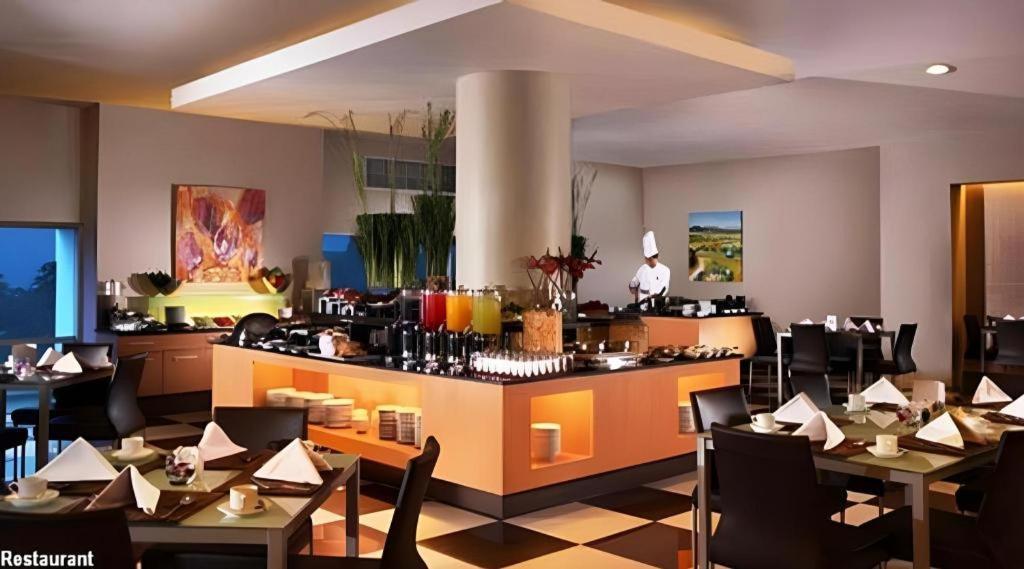 Hotel Santika Makassar Ngoại thất bức ảnh