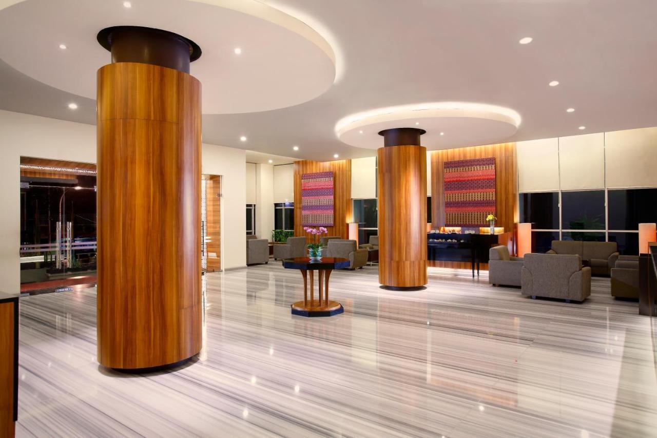 Hotel Santika Makassar Ngoại thất bức ảnh